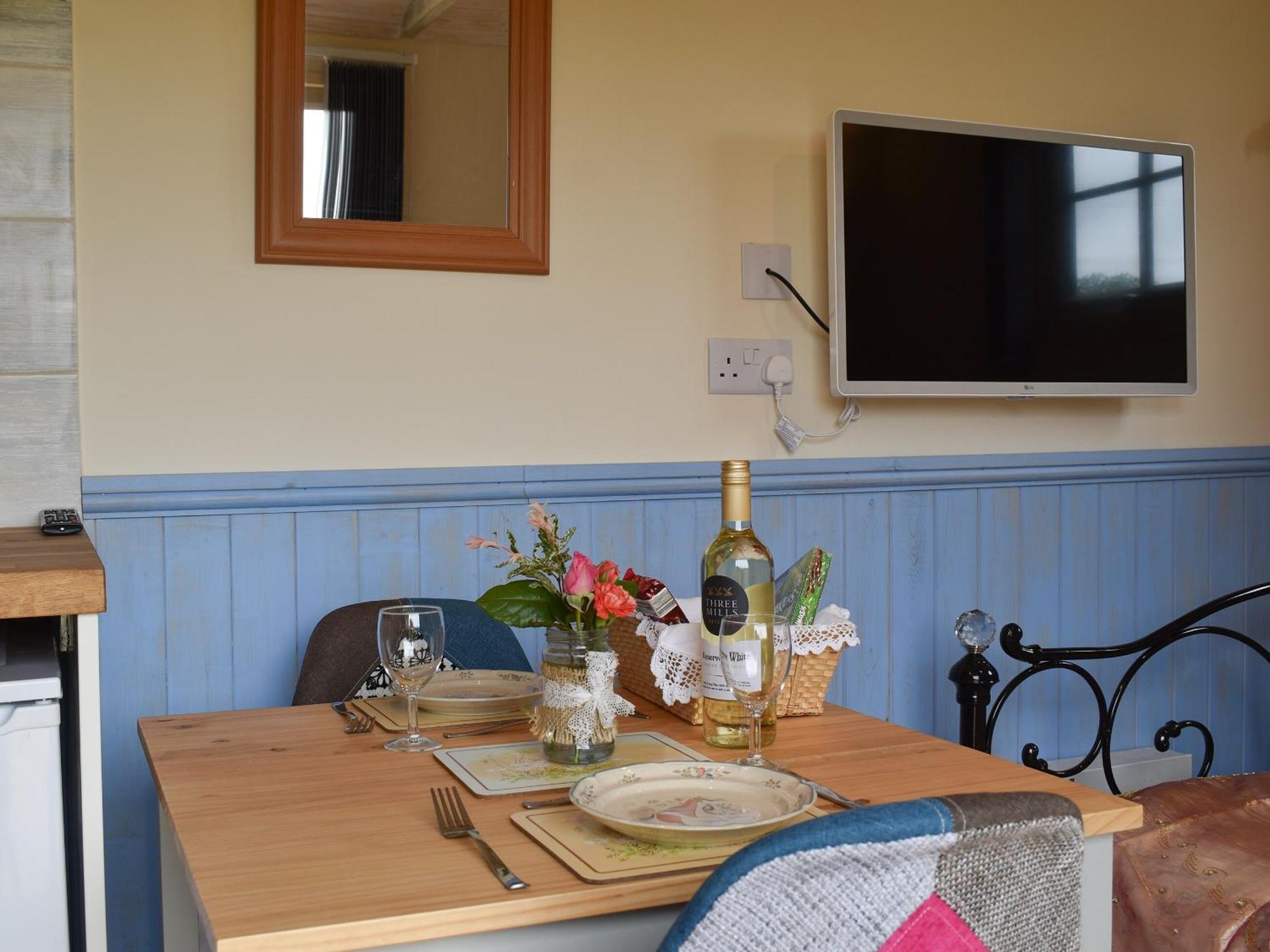 The Shepherds Hut Herstmonceux Exterior foto